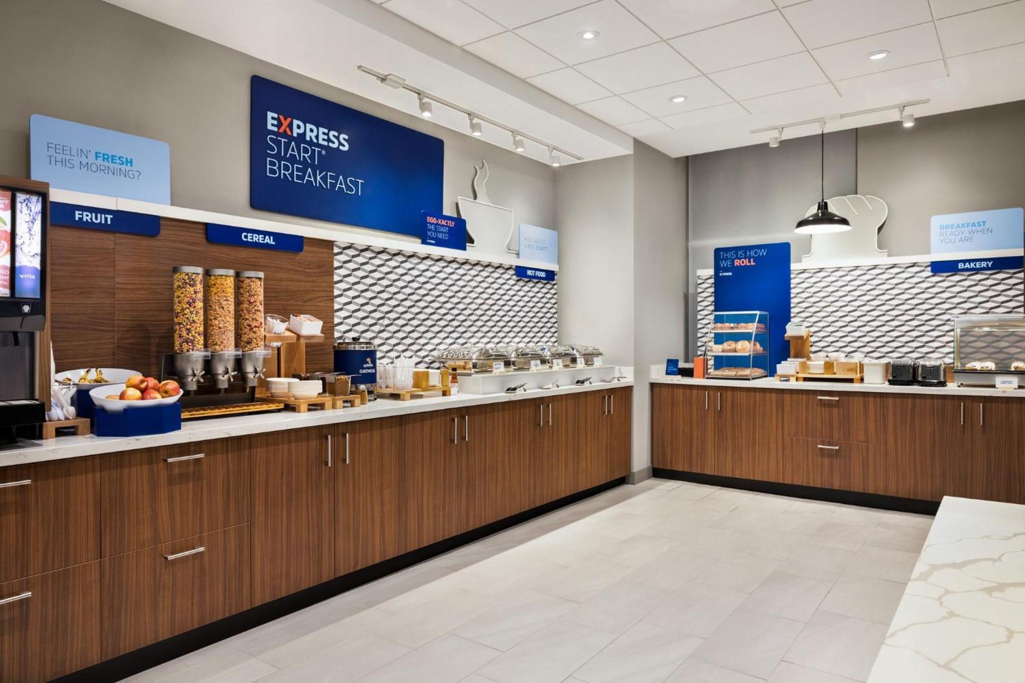 Holiday Inn Express - Strathroy By Ihg Екстер'єр фото
